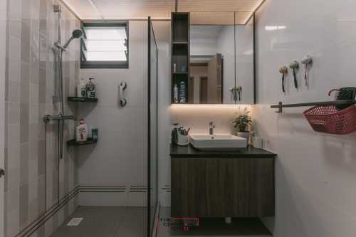 Modern Bathroom at 210B Clementi Ave 6