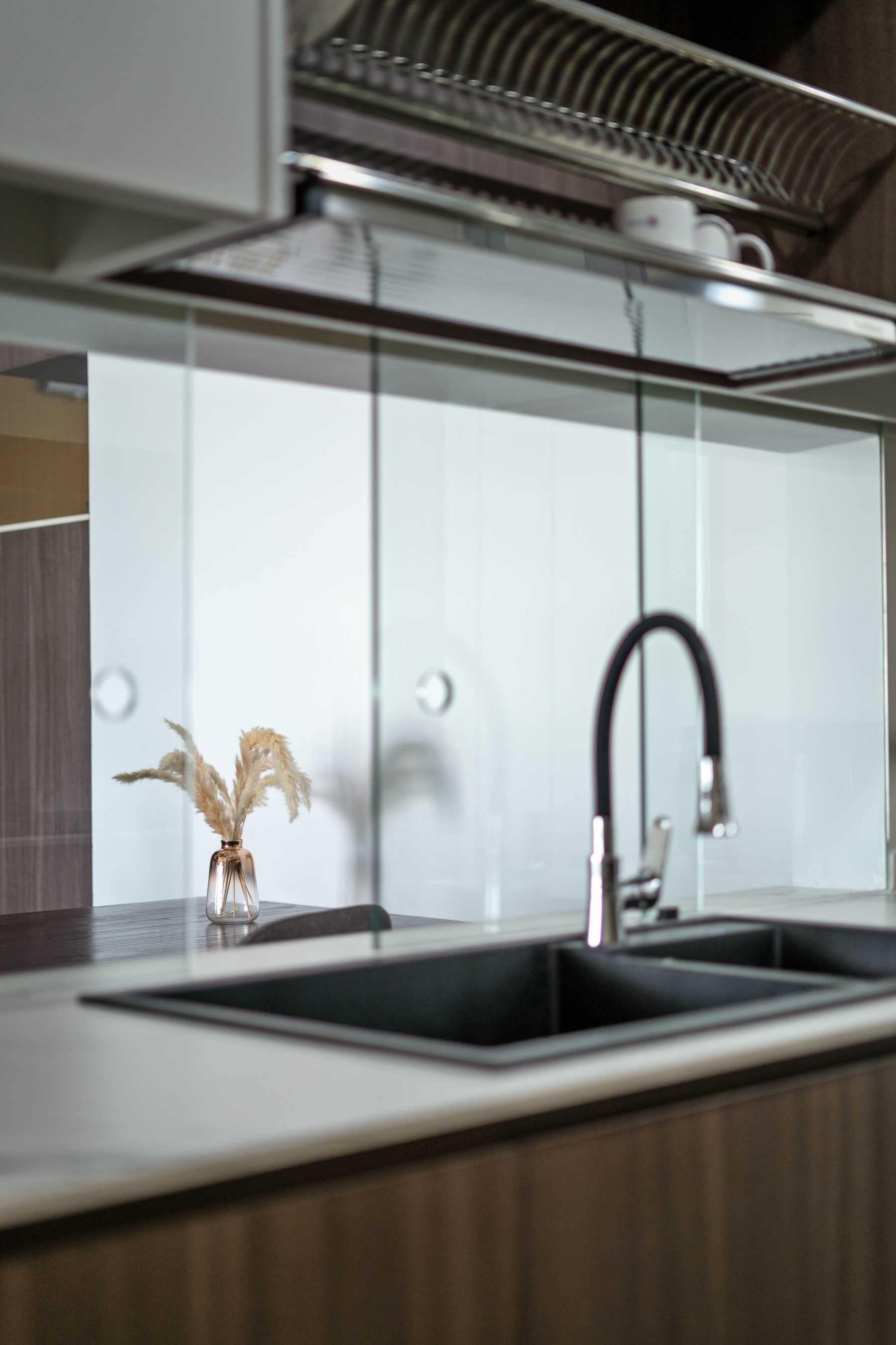 Contemporary Kitchen with Kitchen Window and Kitchen Island