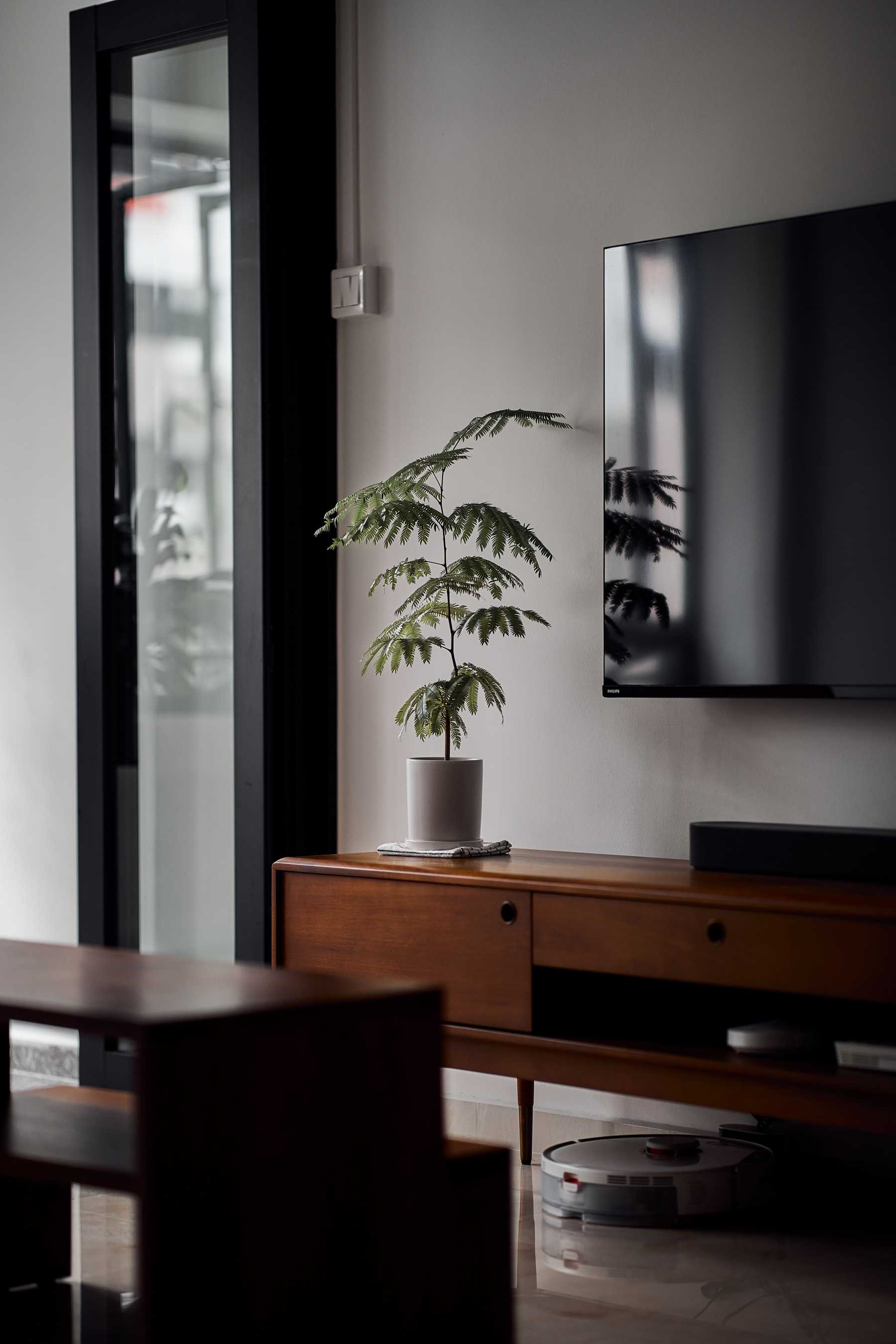 Contemporary Living Room with Vinyl Flooring and Homogeneous Tiles