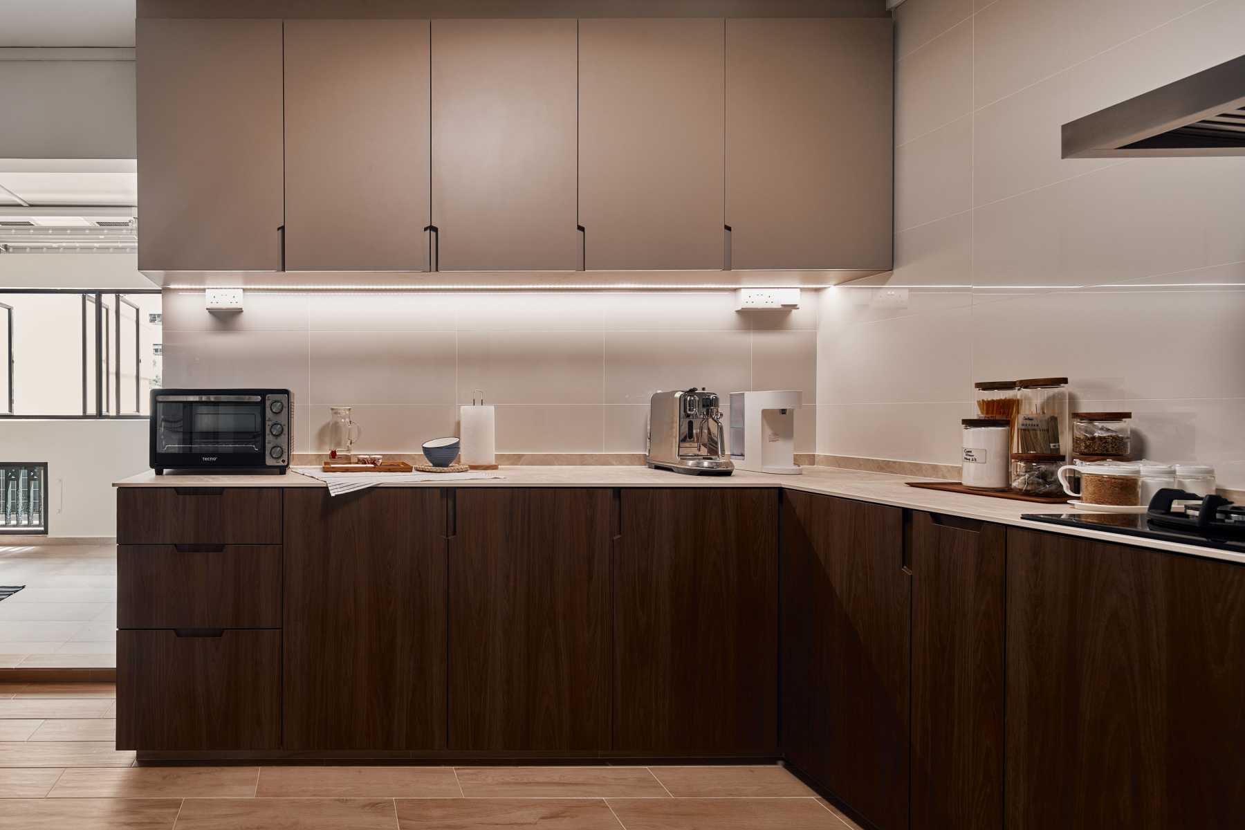 Contemporary Kitchen with Parquet Floor and Kitchen Window