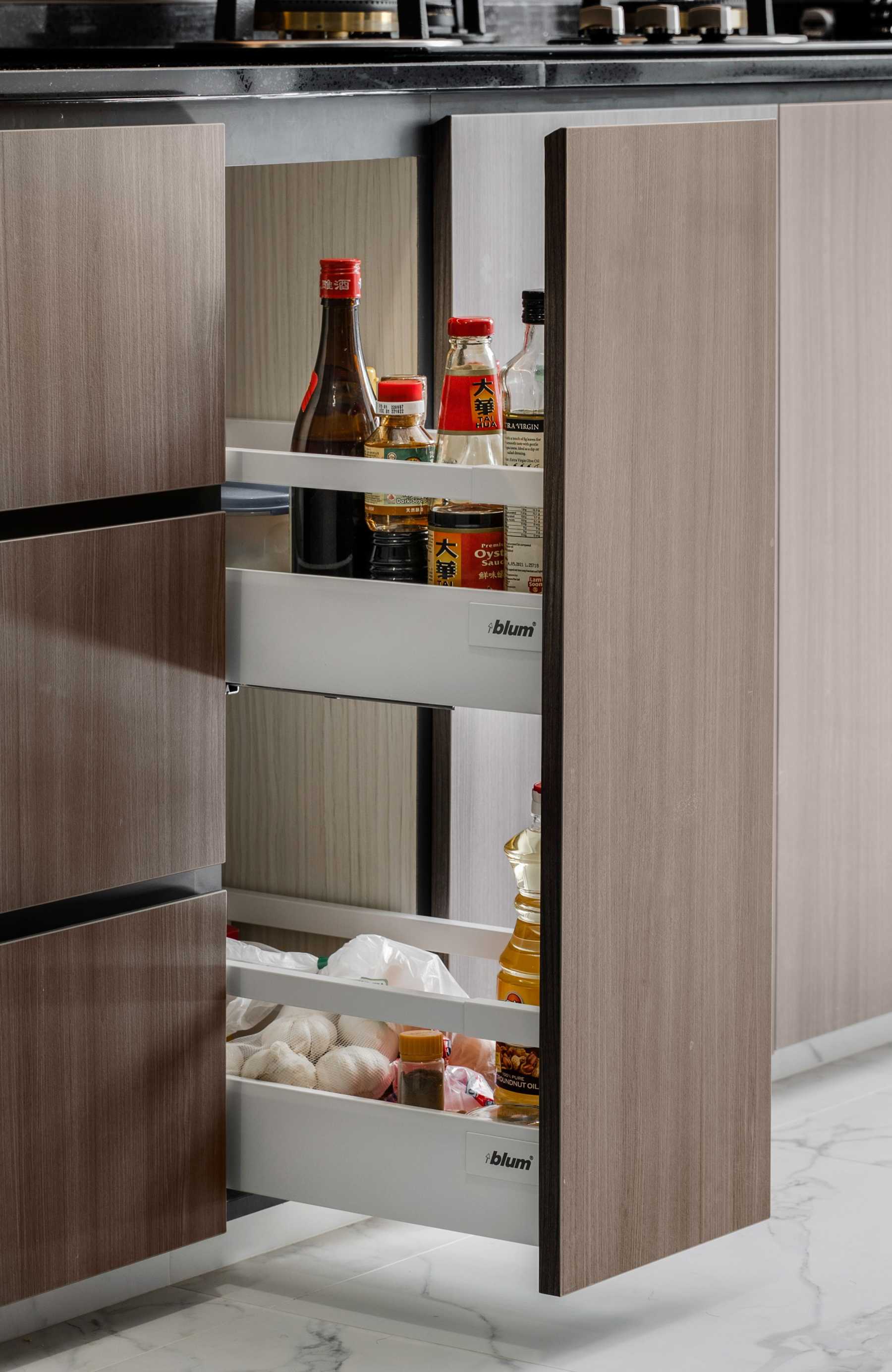 Contemporary Kitchen with Herringbone Tiling and Parquet Floor