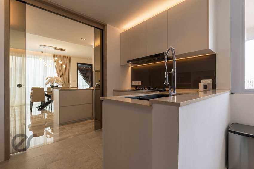 Contemporary Kitchen with Dishwasher and Kitchen Tap