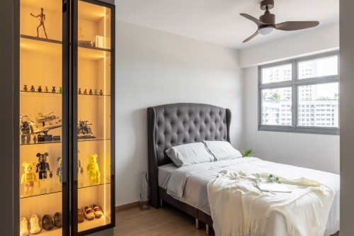 Contemporary Bedroom at Punggol Drive