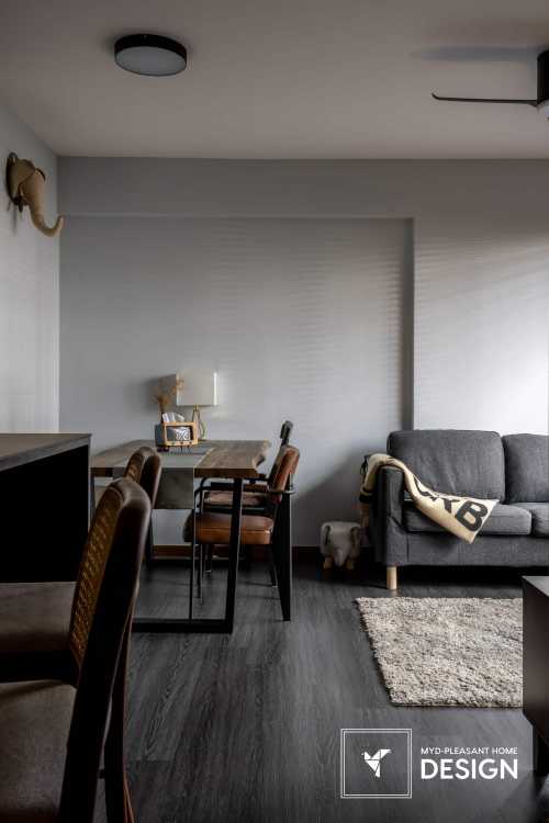 Modern Dining Room at Residential Jalan Teck Whye