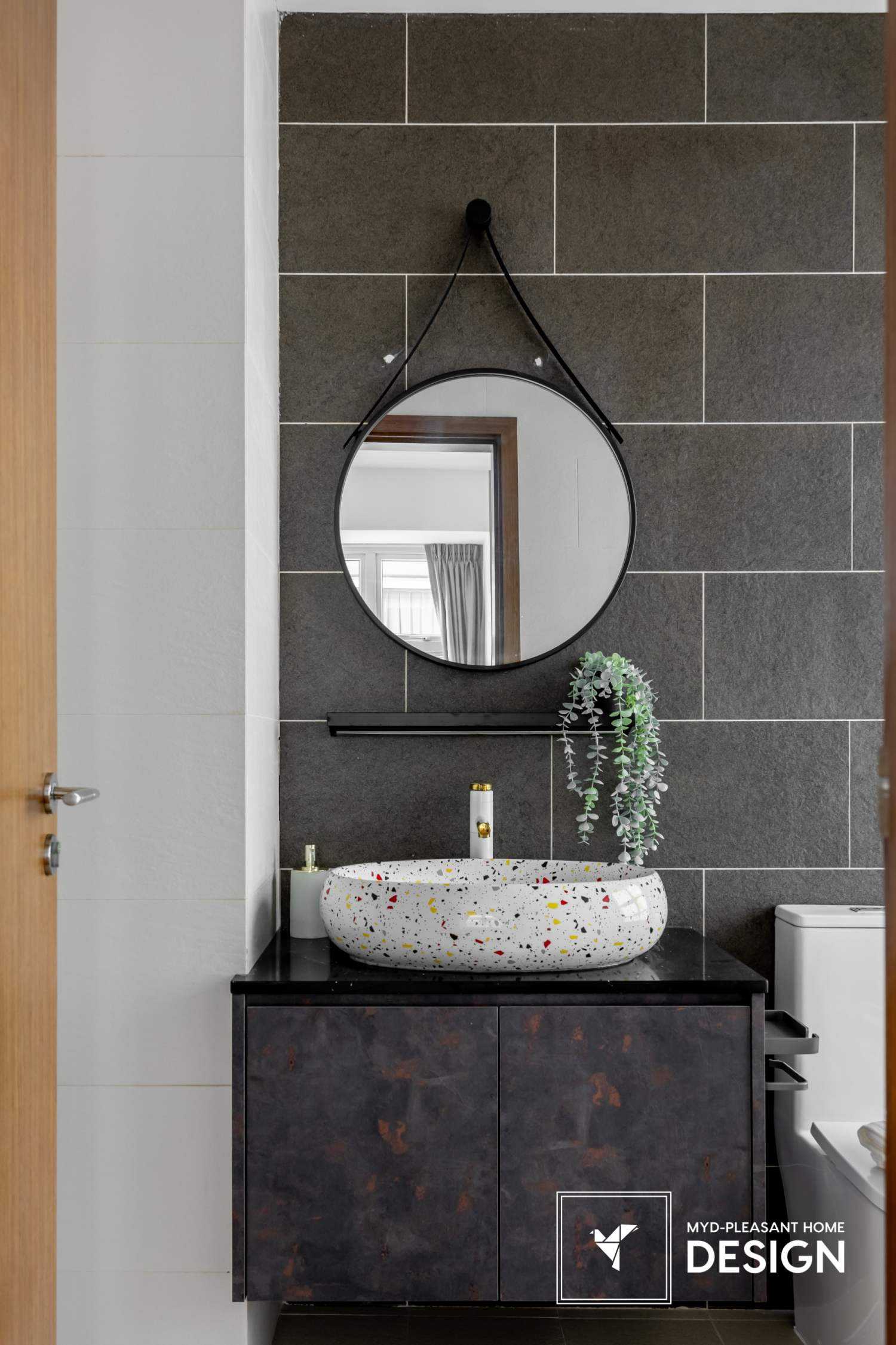 Country Bathroom with Countertop and Homogeneous Tiles