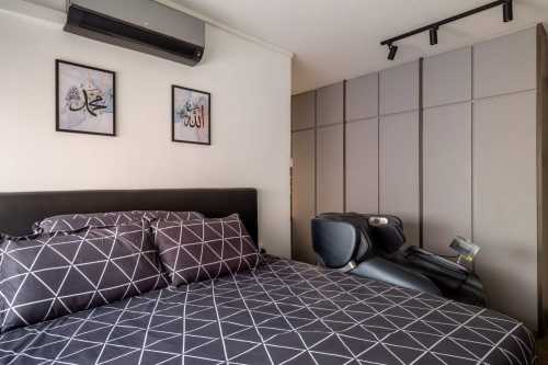 Contemporary Bedroom at Residential Pasir Ris