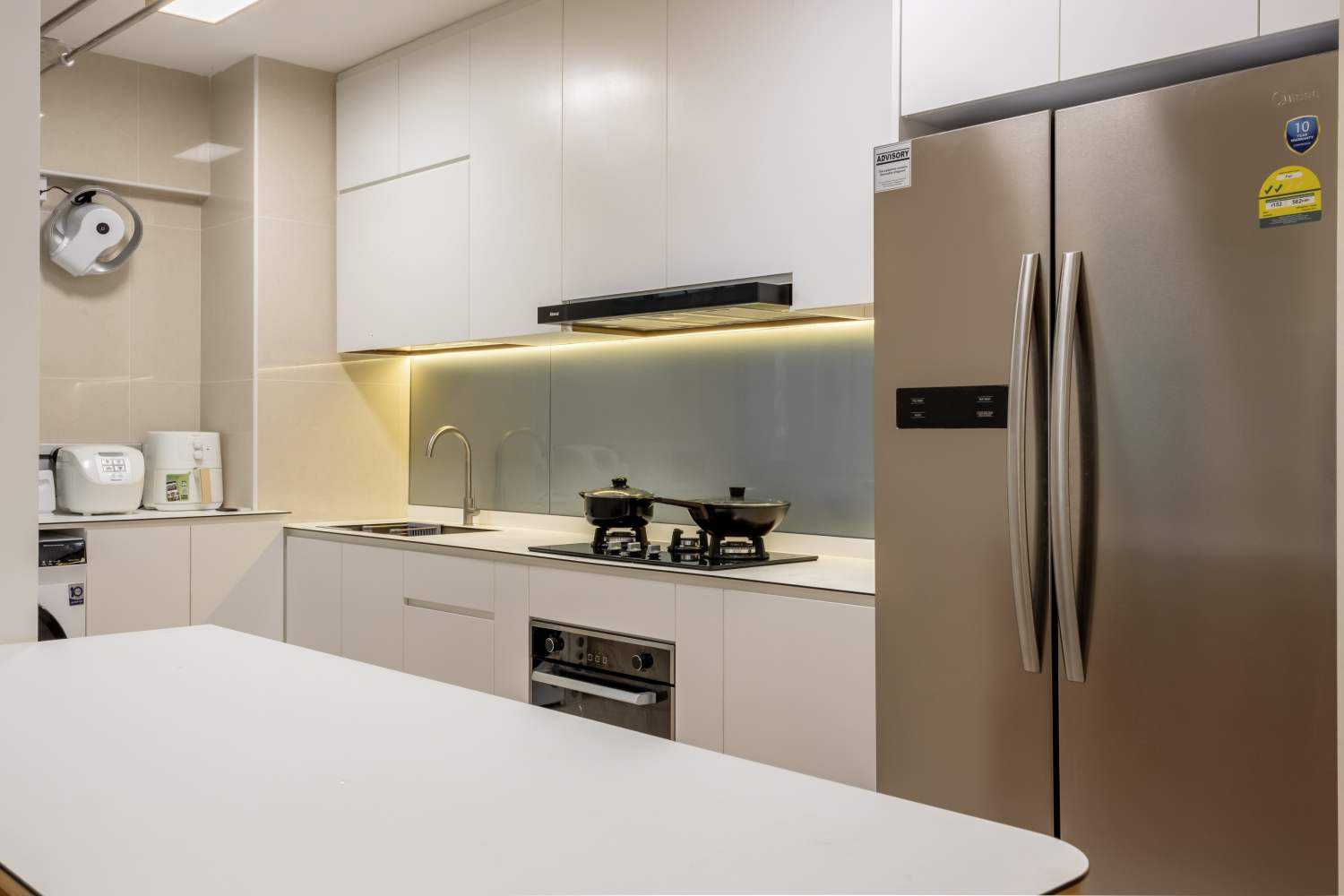 Contemporary Kitchen with Countertop and Homogeneous Tiles