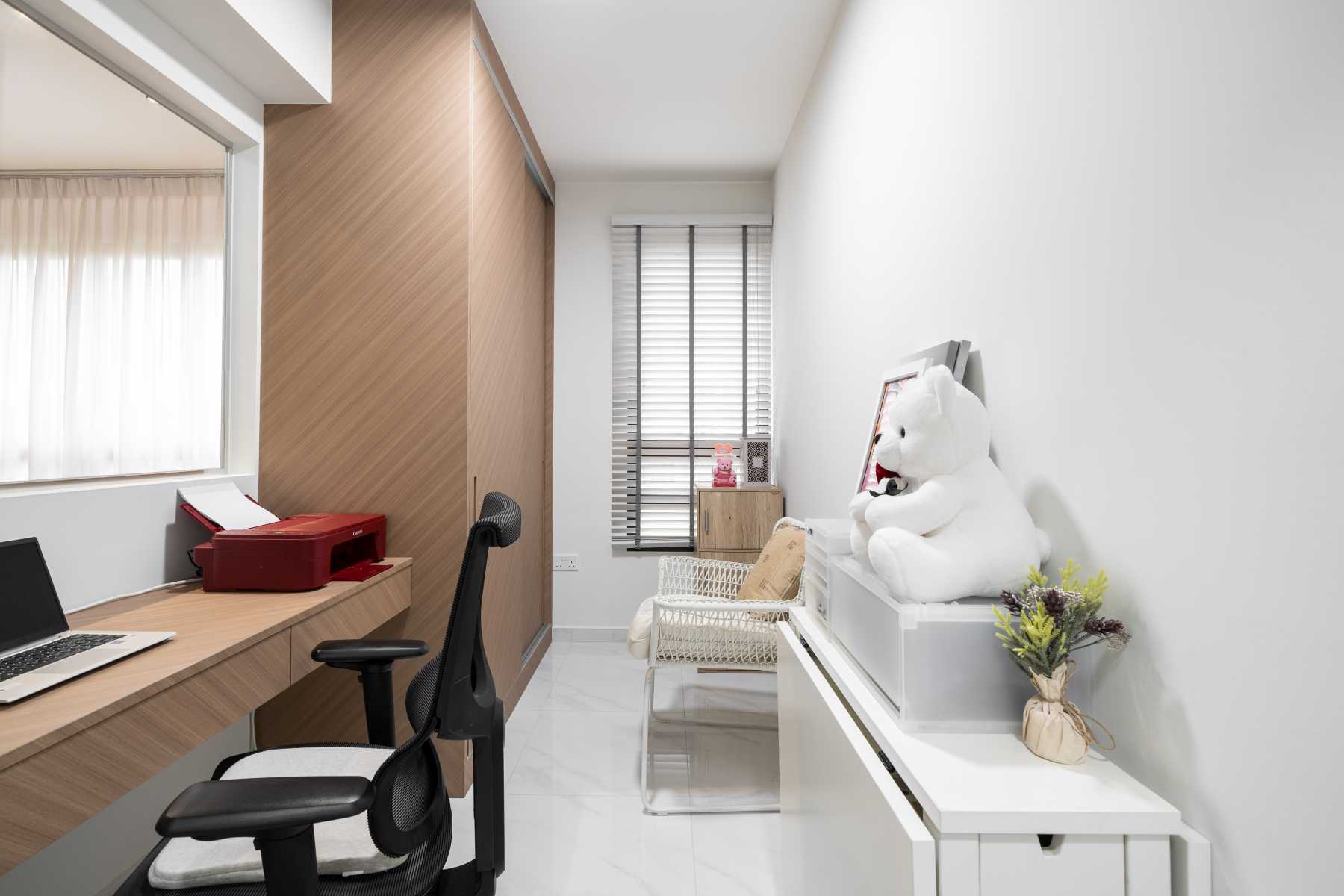 Modern Home Office with Desk and Desk Chairs