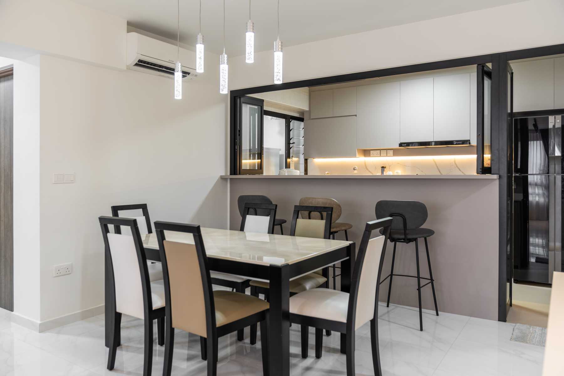 Modern Kitchen with Wood Flooring and Kitchen Window
