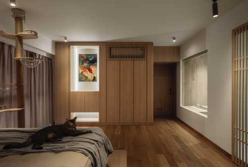 Contemporary Bedroom at 1B Cantonment Road (Evelyn)