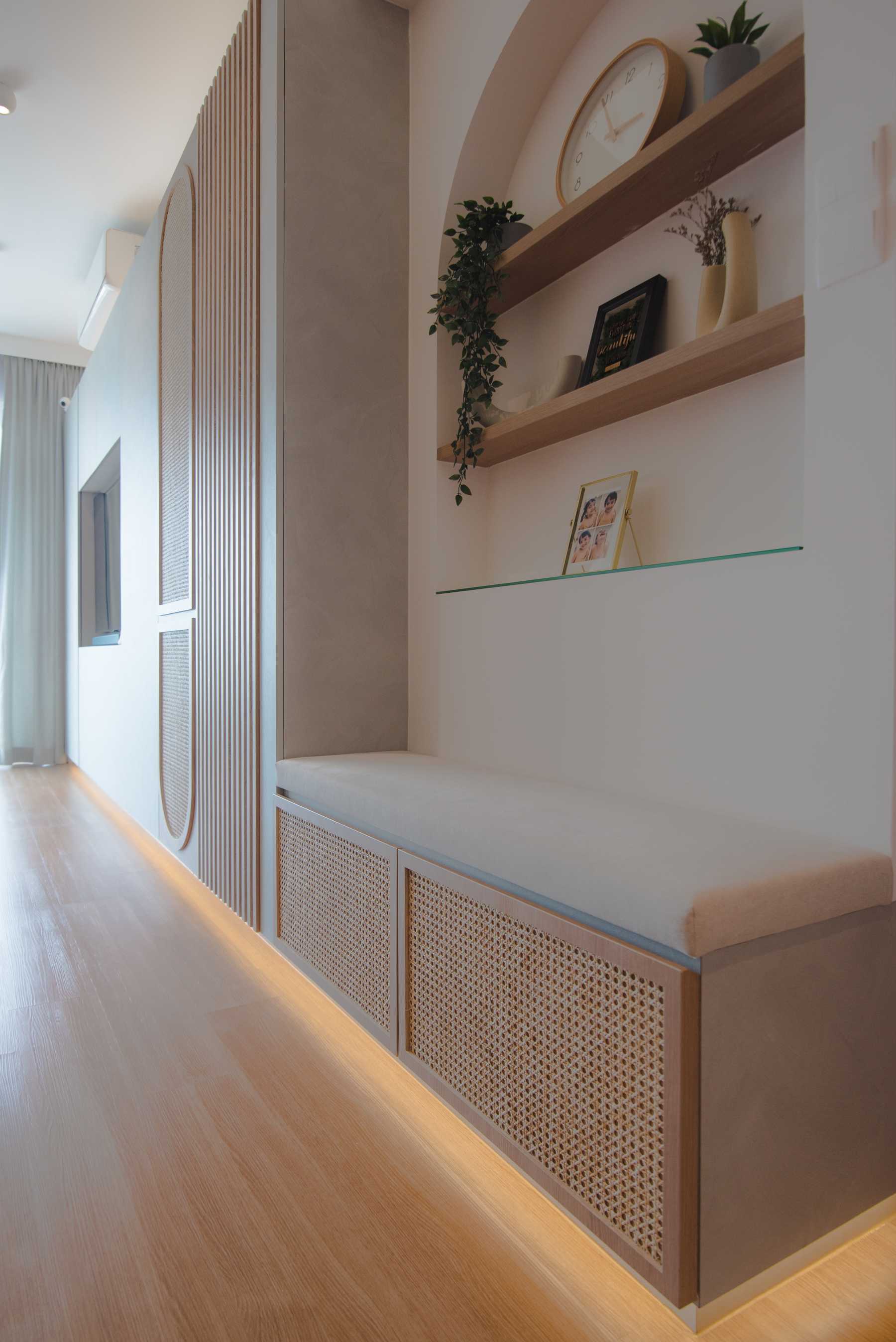 Contemporary Living Room with Settee and Vinyl Flooring