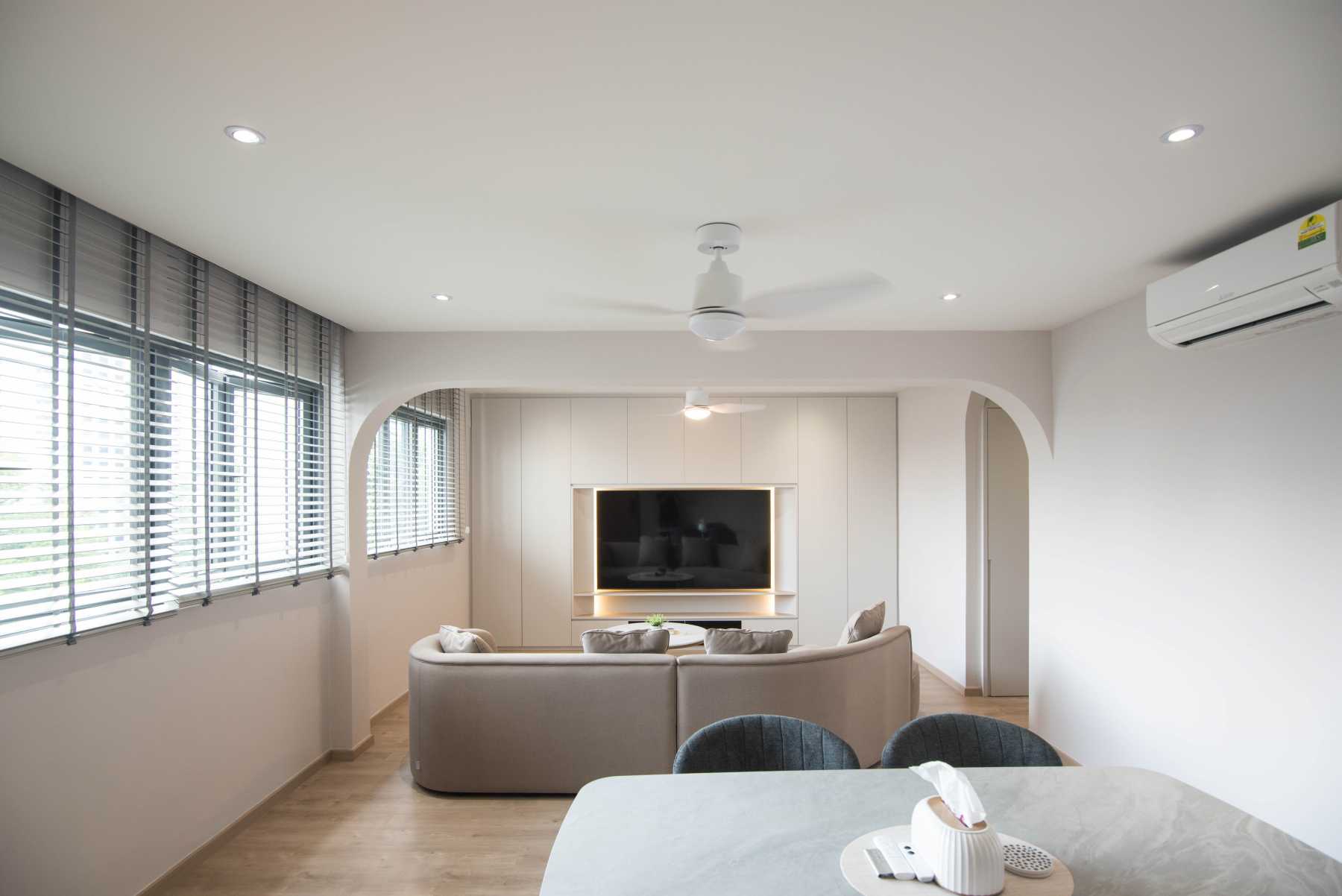 Minimalist Dining Room with Dining Table and Lighting