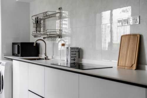 Contemporary Kitchen at 609 Bukit Panjang