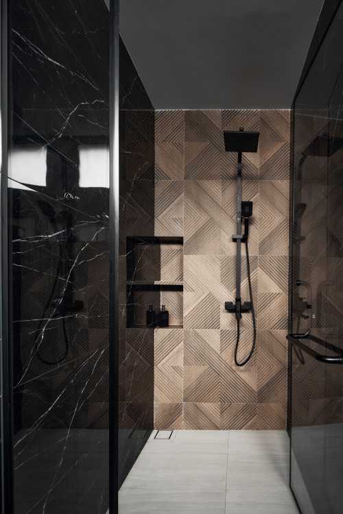 Modern Bathroom at Estrivillas