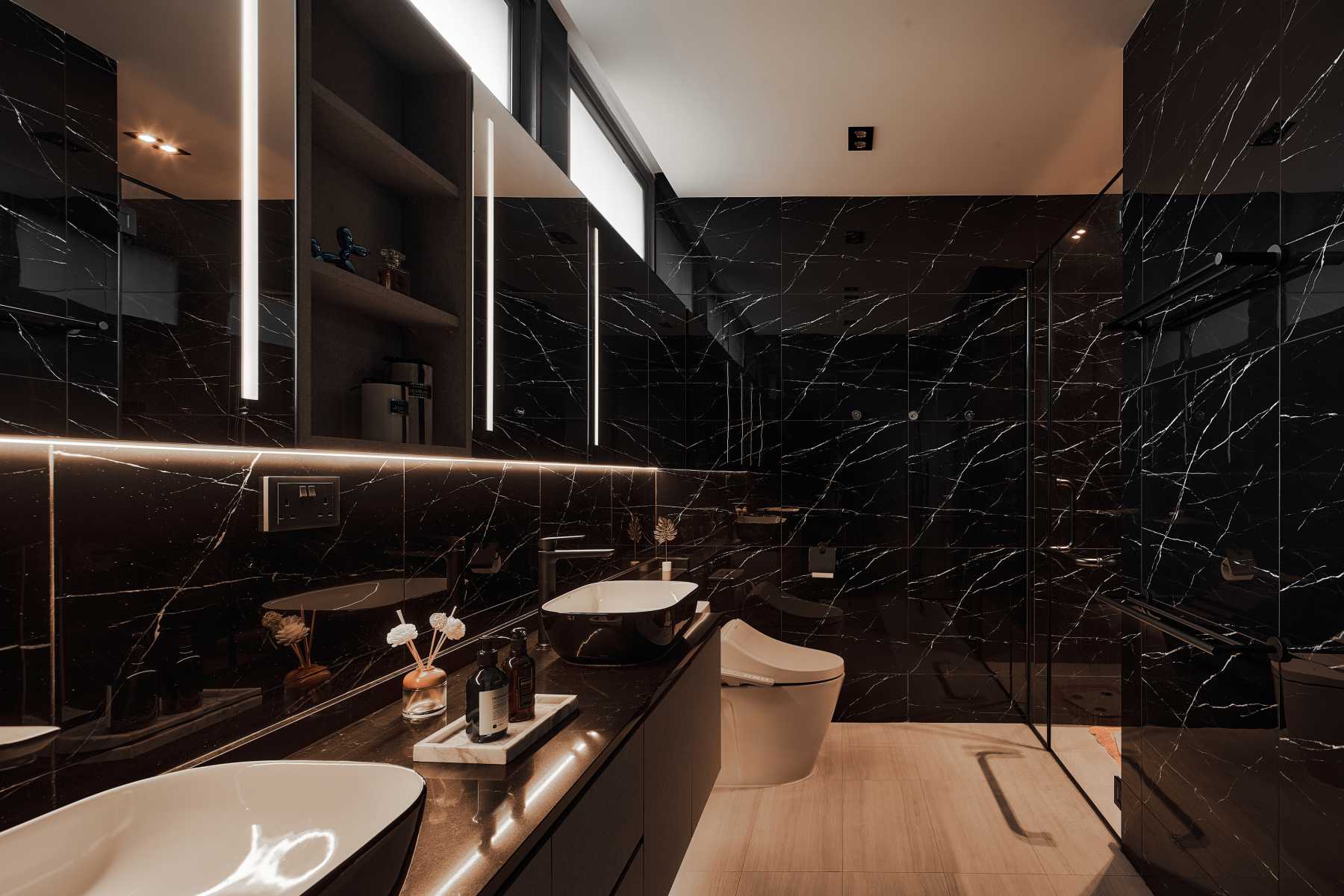 Modern Bathroom with Mirror and Bathroom Mirrors