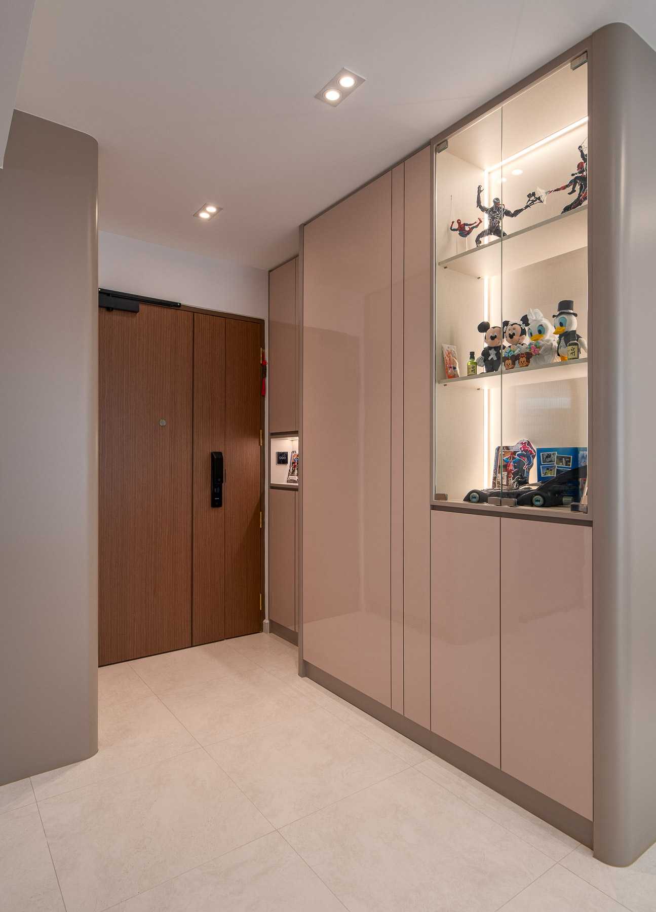 Contemporary Living Room with Homogeneous Tiles and Feature Wall
