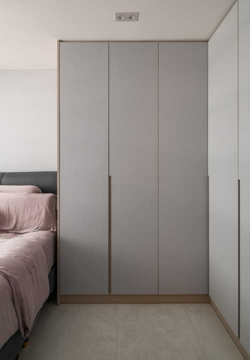 Contemporary Bedroom at Actual shoots ubi 358B