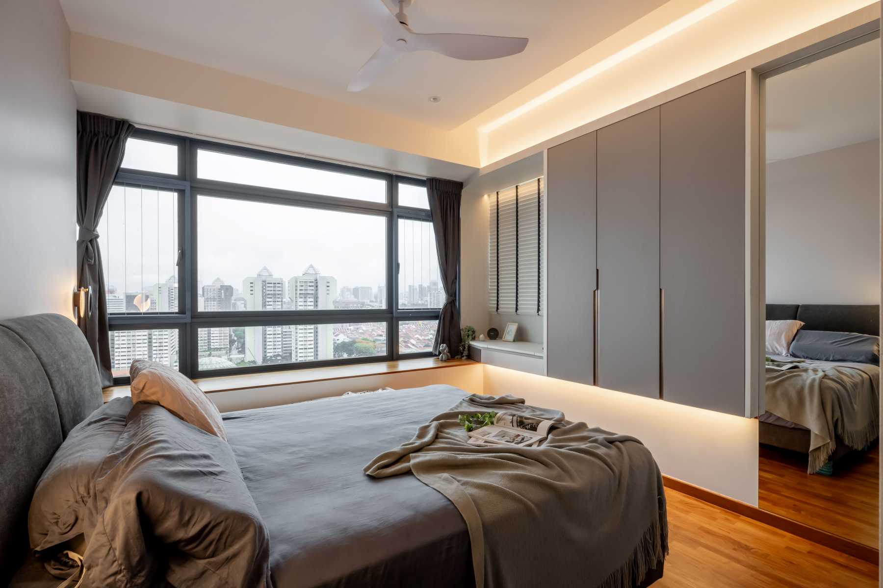 Modern Bedroom with Vinyl Flooring and Bay Window