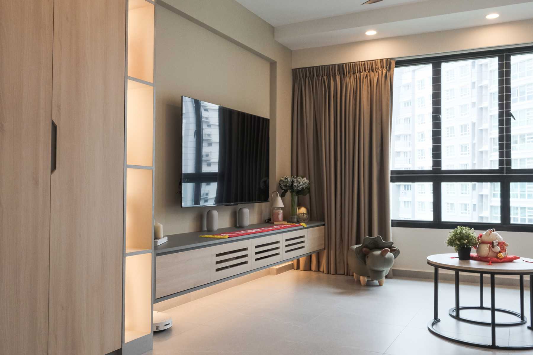 Contemporary Living Room with Homogeneous Tiles and TV Console