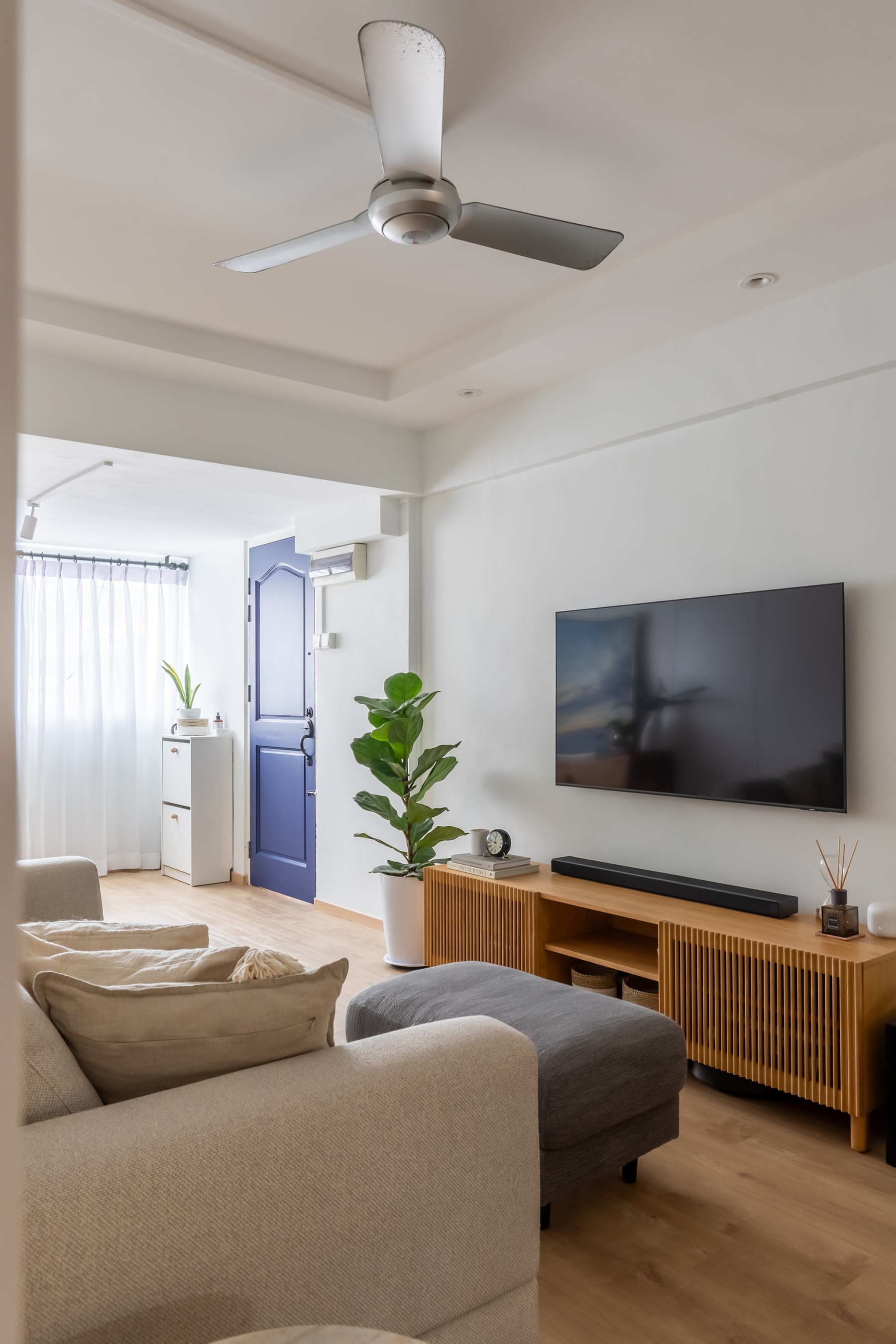 Contemporary Living Room with Vinyl Flooring and TV Console