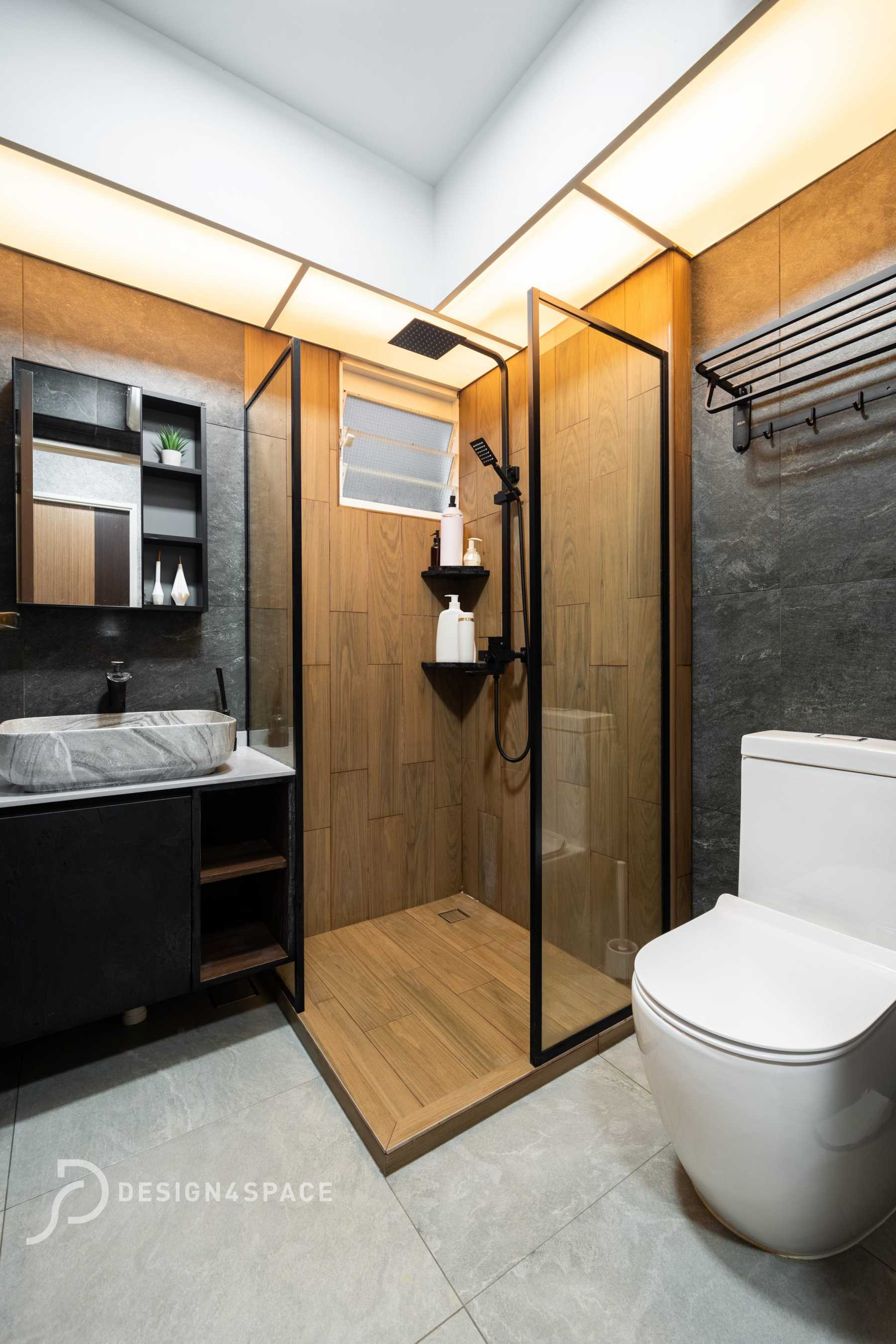 Modern Bathroom with Vinyl Flooring and Mirror