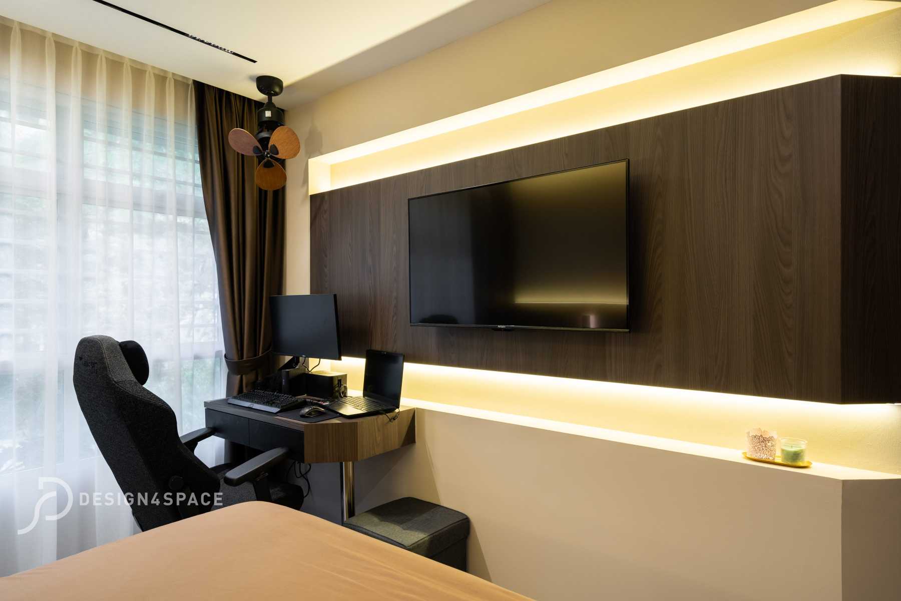 Modern Bedroom with Homogeneous Tiles and Queen Bed