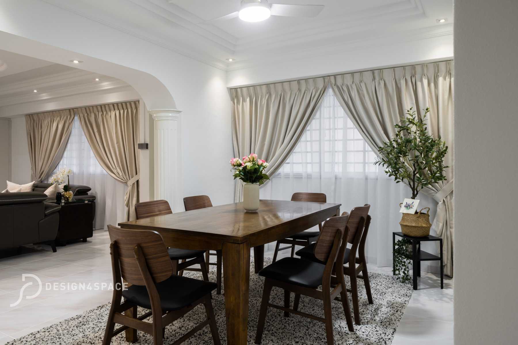 Contemporary Dining Room with Dining Table and Dining Chairs