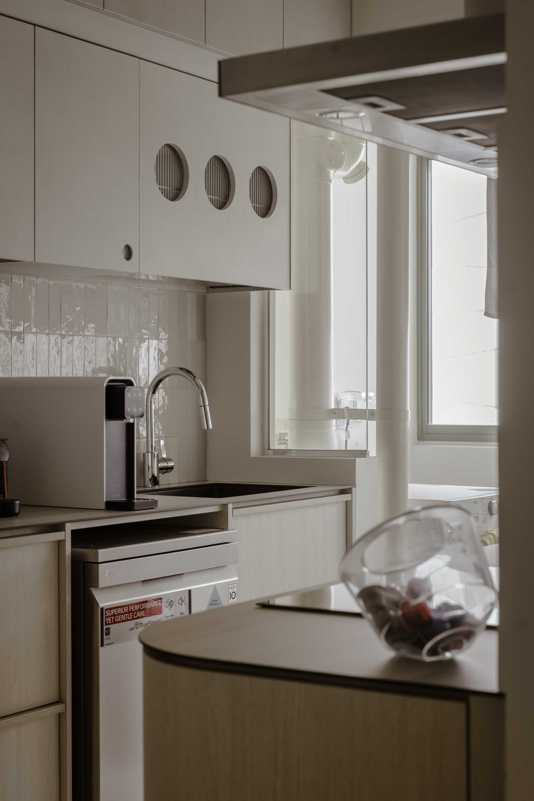 Modern Kitchen with Countertop and Kitchen Window