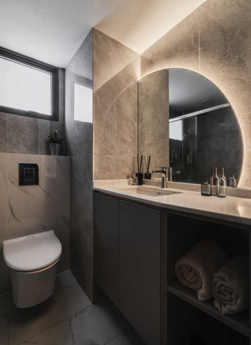 Modern Bathroom at 1G Cantonment Road (Andrea)