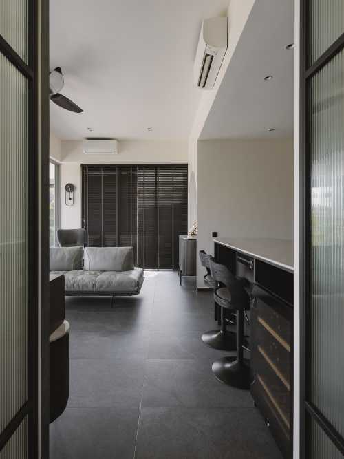 Modern Entryway at Breeze By The East