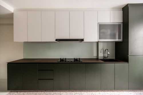 Modern Kitchen at 415 Choa Chu Kang