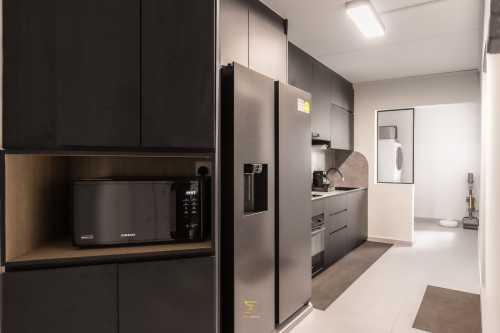 Minimalist Kitchen at 546 Woodlands