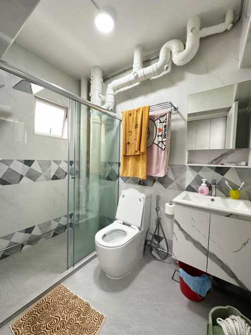 Scandinavian Bathroom at Compassvale Road