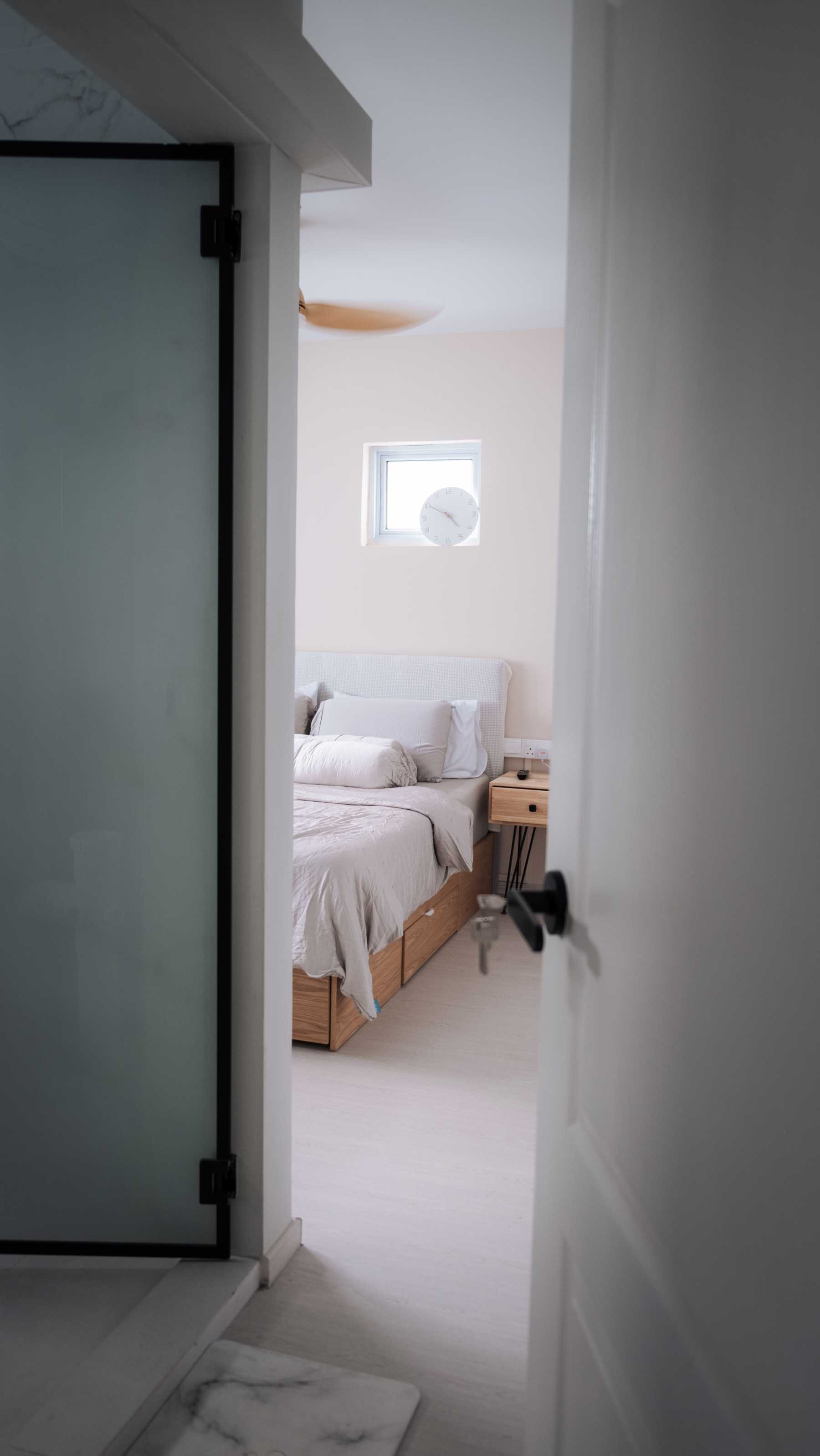 Contemporary Bedroom with Vinyl Flooring and Wood Flooring