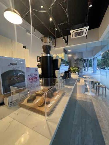 Modern Retail at Snap Cafe