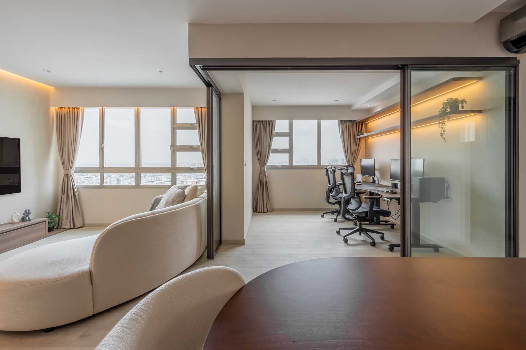 Minimalist Home Office with Wall Shelves and Computer