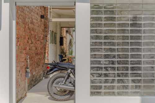 Eclectic Foyer at Everitt Road North
