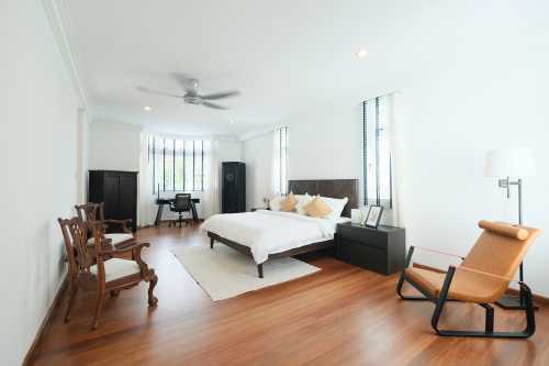 Contemporary Bedroom at 45 Holland Green