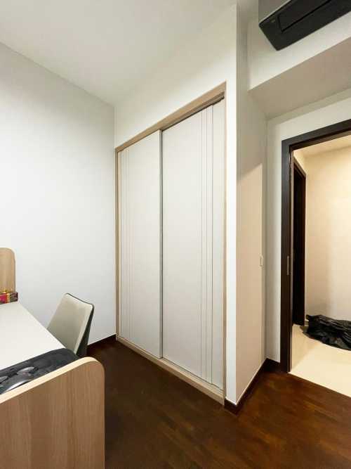 Scandinavian Bedroom at 81 Paris Ris Grive