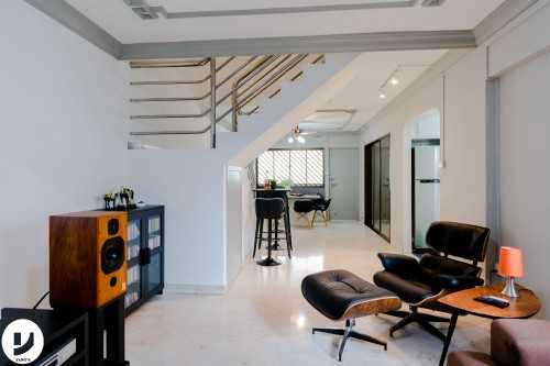Contemporary Living Room at 858 Tampines Avenue 5