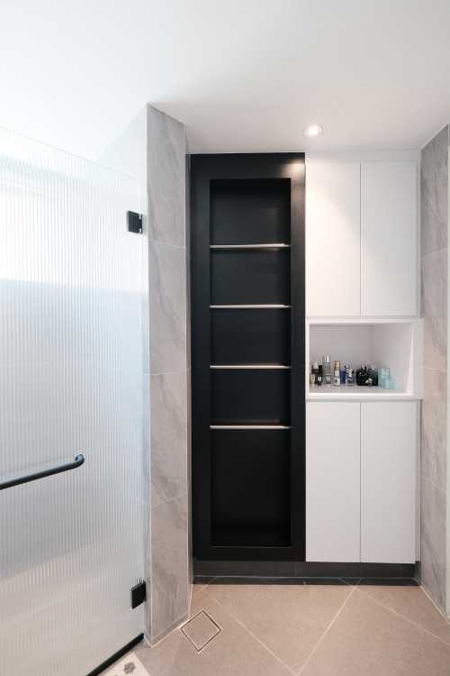 Modern Bathroom at Costa Rhu