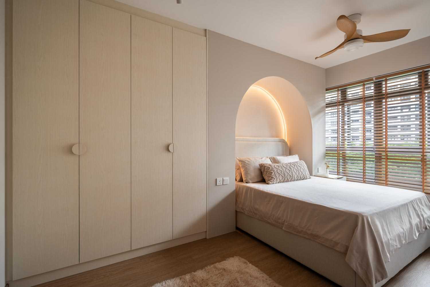 Modern Bedroom with Vinyl Flooring and Wardrobe