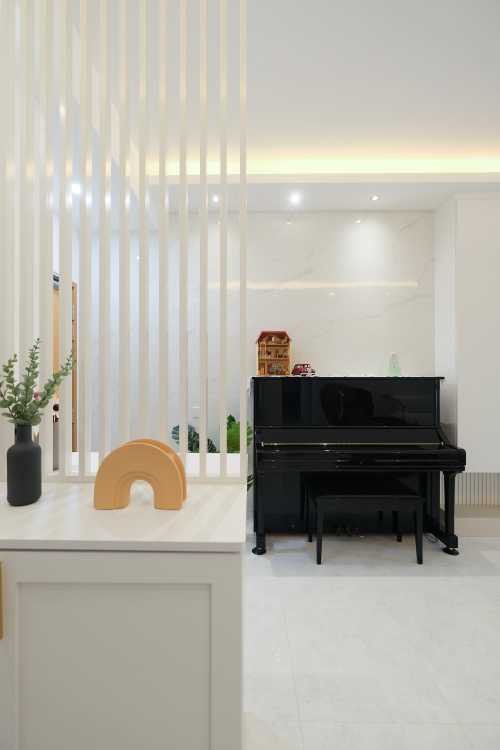 Modern Entryway at Tangerine Grove