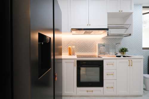 Modern Kitchen at Tangerine Grove