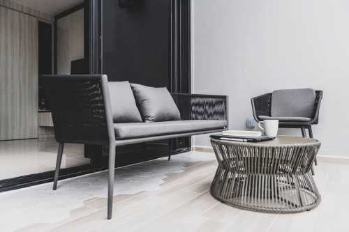 Modern Balcony at Jalan Lempeng The triliq