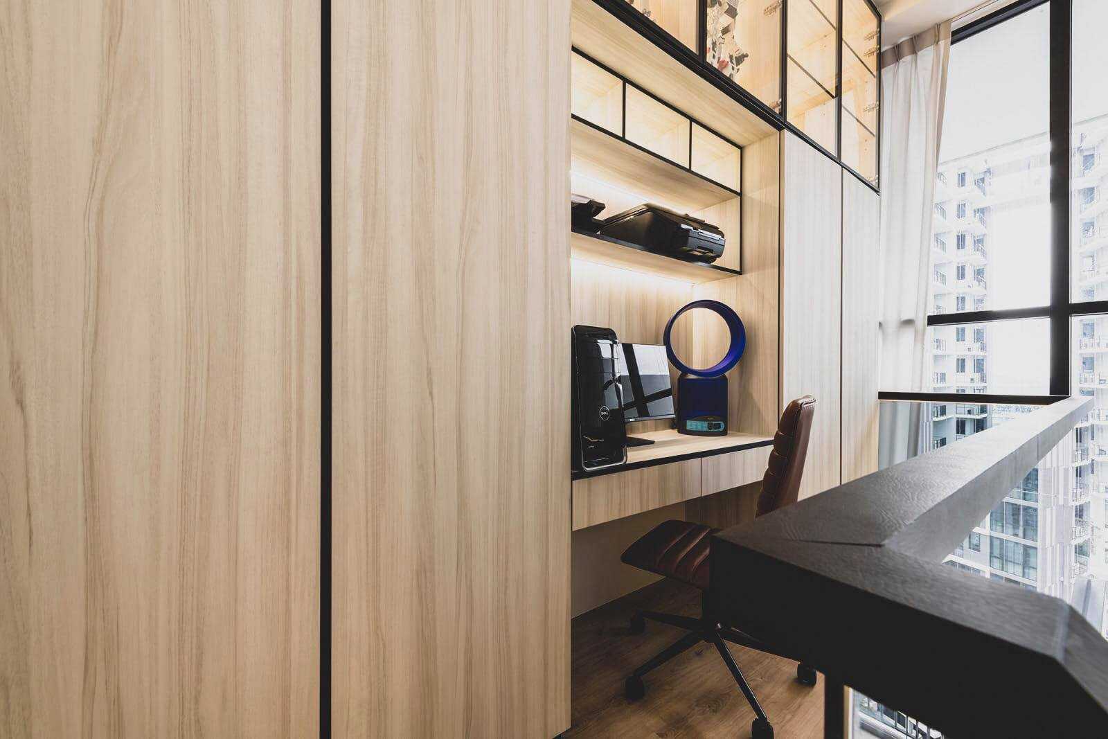 Modern Home Office with Bookshelf and Desk