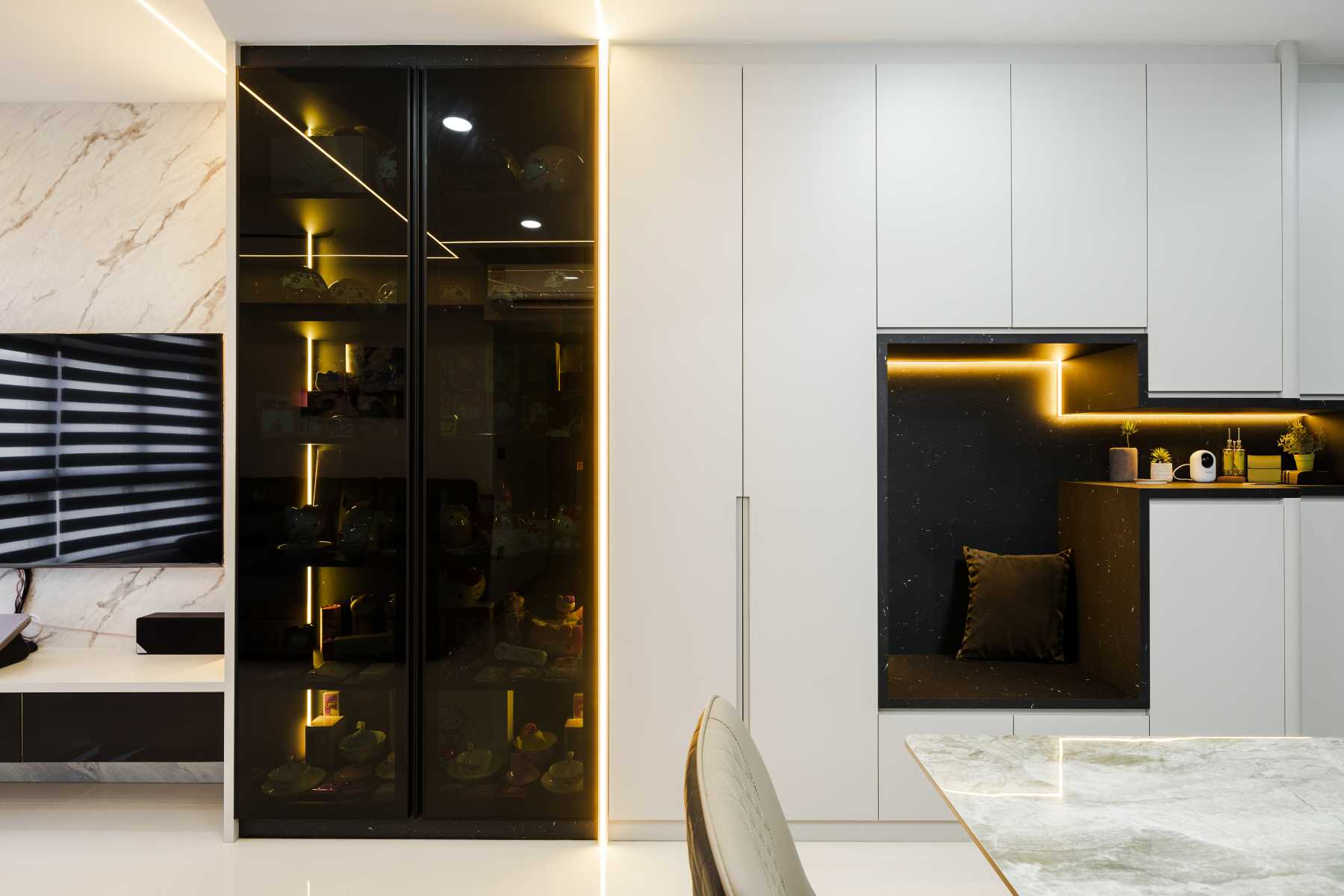Contemporary Living Room with Homogeneous Tiles and Coffee Table
