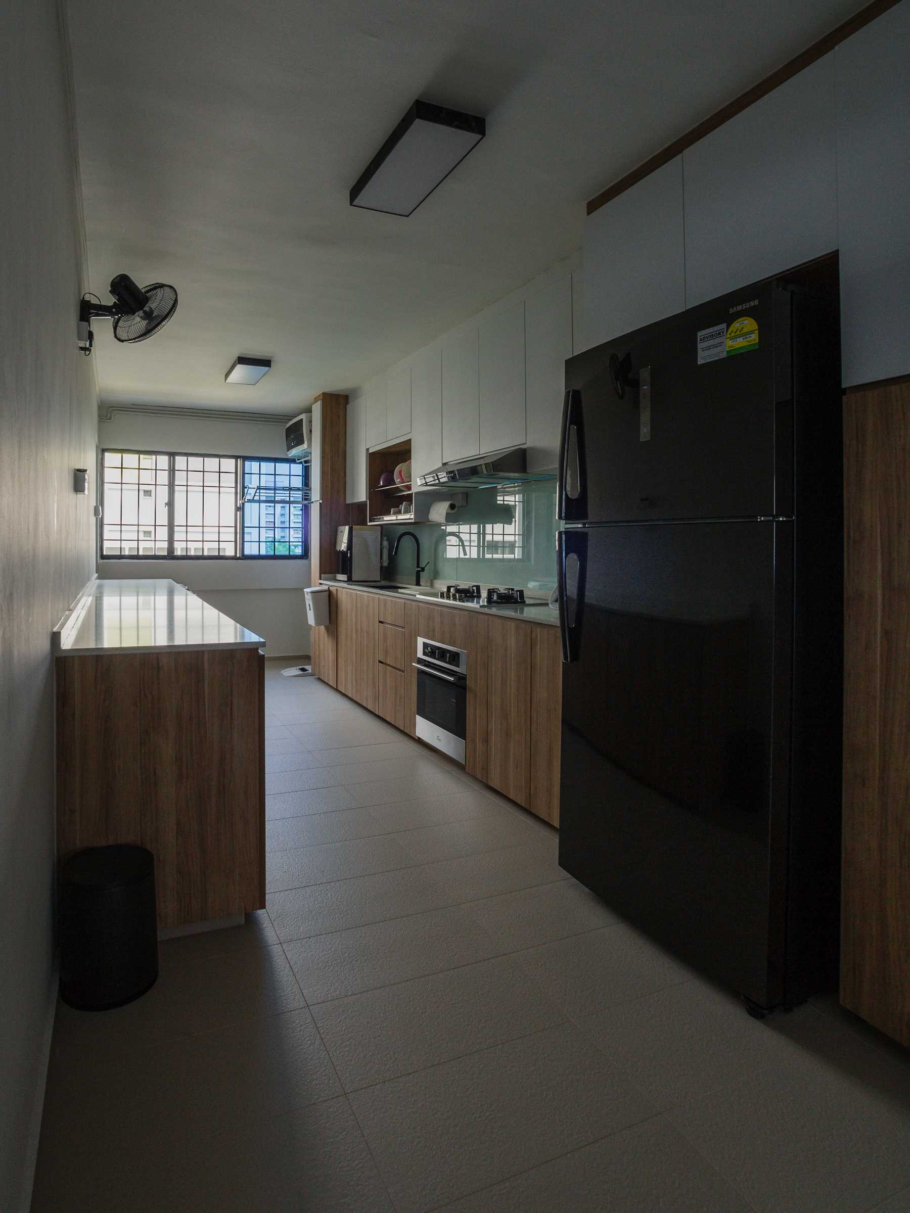 Contemporary Kitchen with Countertop and Kitchen Window