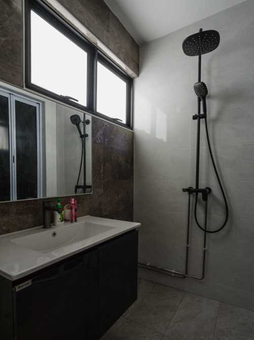 Contemporary Bathroom at Yishun (5 Room Resales)
