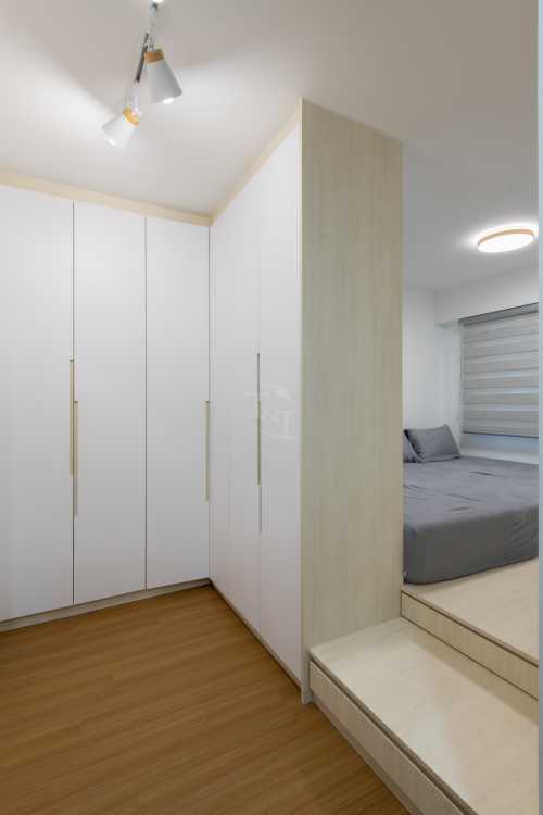 Modern Bedroom at 623C Tampines Greenverge